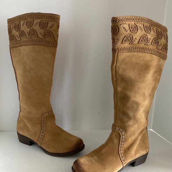 Nurture Women's Suede Tall Boots Round Toe Side Zip Yellow-Beige Boho 8M EUC - Picture 1 of 16